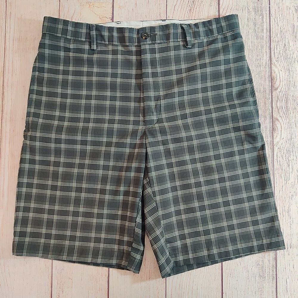 Greg Norman plaid flat front 10" performance golf shorts sz 32